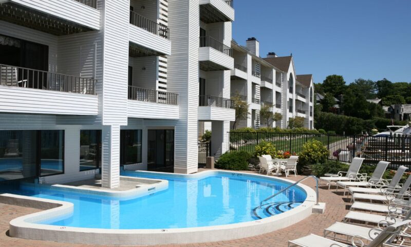 Salão de festas em condomínio confira o checklist com 6 regras de uso – Foto Canva Salão de festas em condomínio confira o checklist com 6 regras de uso - Foto Canva