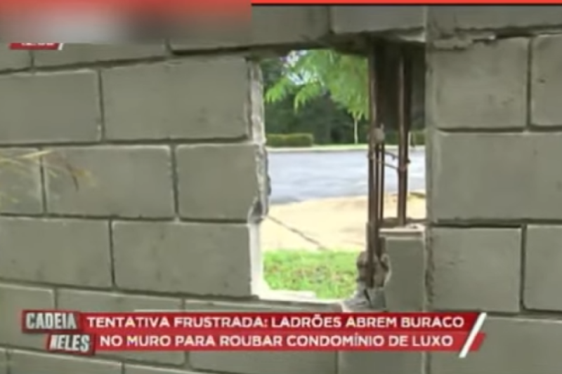 alt="assalto-em-condomínio"